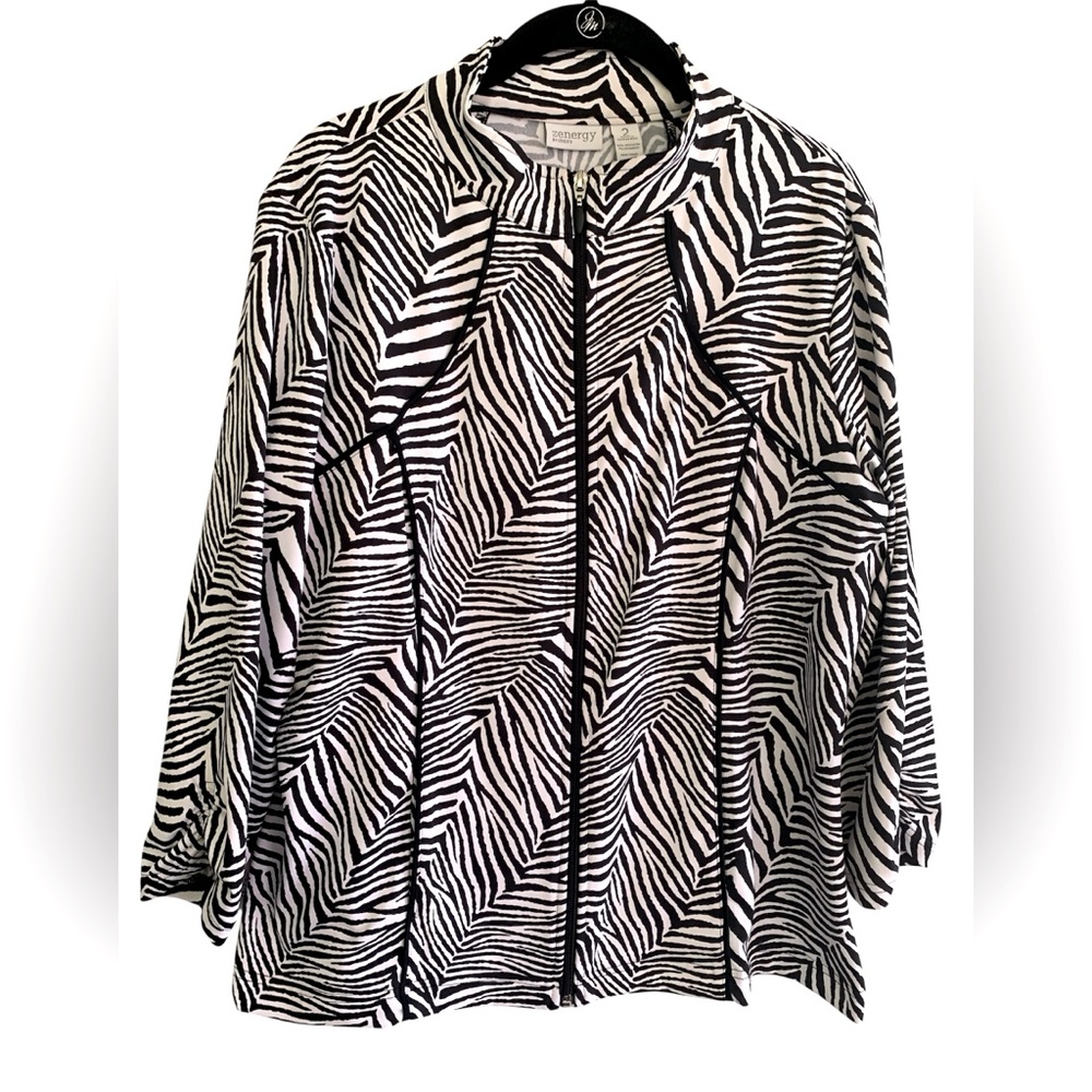 Chico's Zenergy Black and White Animal Print Jacket Size Large (12-14)